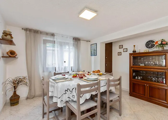 Casa Astrid By The Sea In Porec